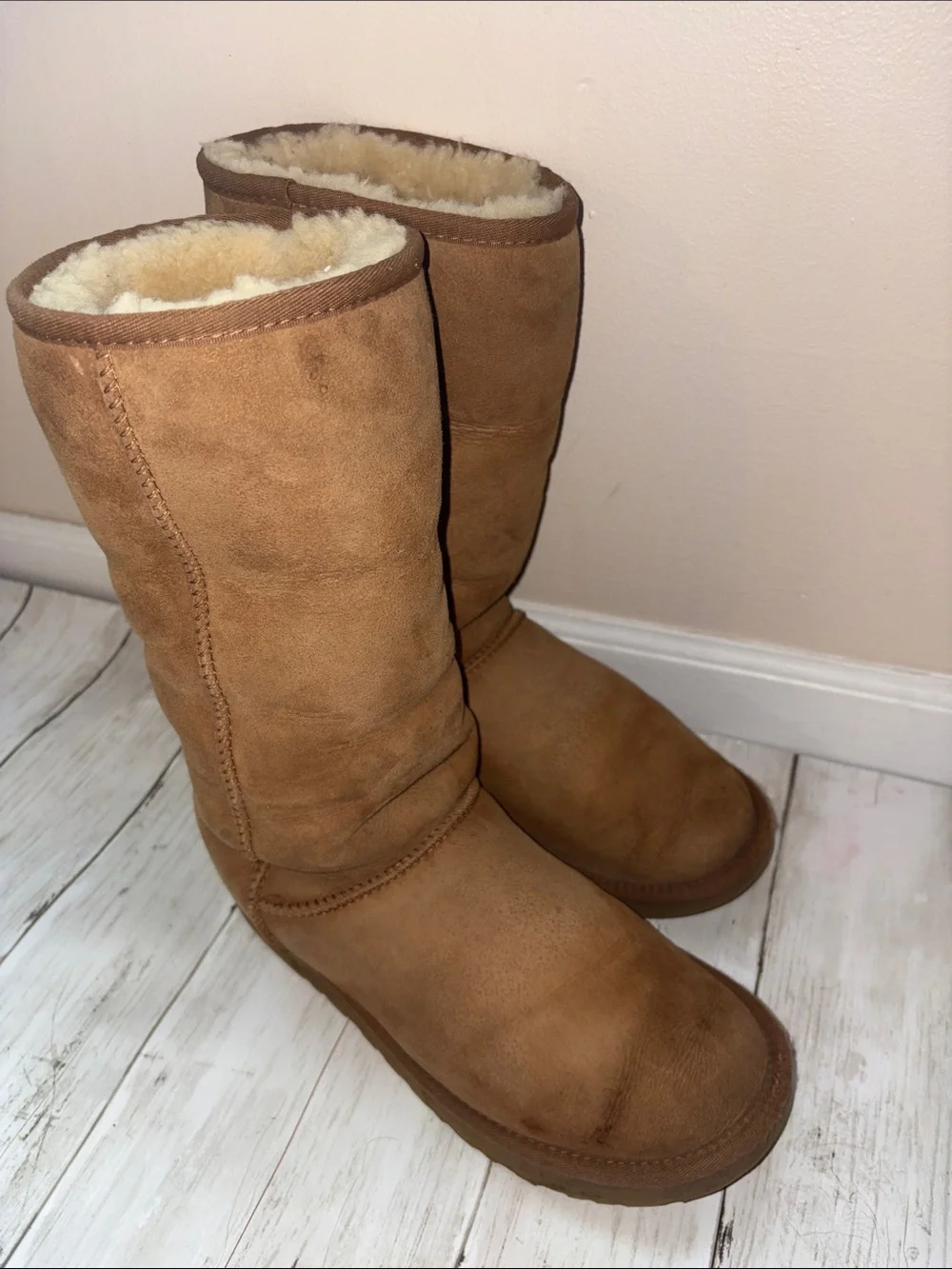 UGG Chestnut Shearling Cuff Short Winter Boots pre-owned size 9 women’s - Picture 7 of 9